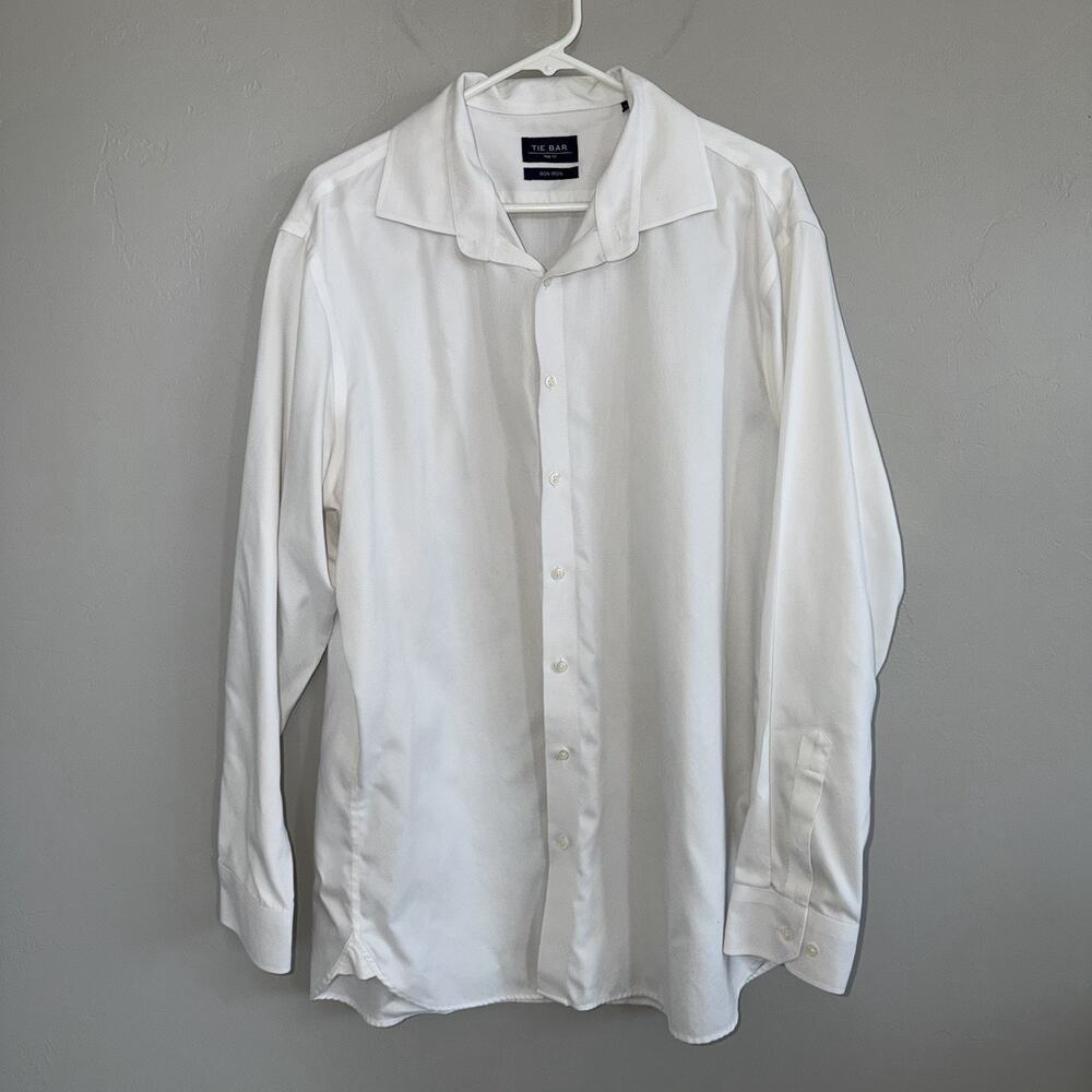 The Tie Bar Mens White Dress Shirt Trim Fit 17 1/2, 34/35 Button Down Long Sleev